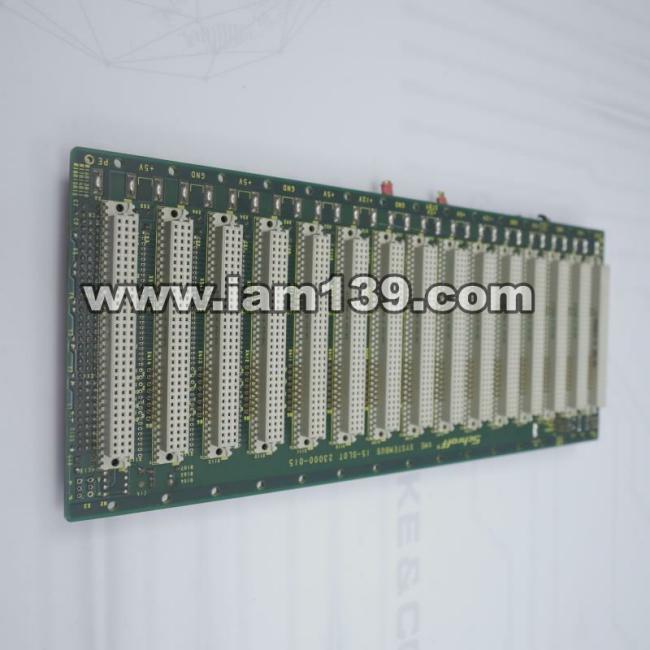 
SCHROFF 15槽VME系统总线背板板卡 (二手)